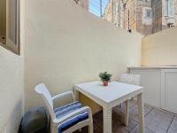 Charming Maltese Townhouse - Prime Gzira Location - B&B Il-Gżira