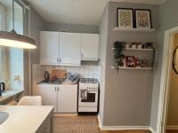 Inviting one-bedroom apartment with sleeping space for four - B&B Gotemburgo