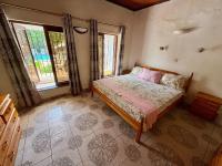 Camera Matrimoniale con Vista Piscina