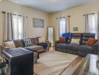 Cozy Adventure Filled Escape Free parking apts - B&B Worcester