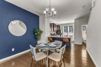 3BR Townhouse King Bed Garage Near NC State - Bed and Breakfast Raleigh