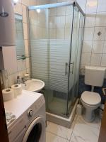 Sunny Cozy Studio Wi-Fi Elevator Urban Studio - Chambres d’hôtes Skopje