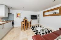 Oxford, St Clements, 2-Bed, Minutes to Centre with Private Garden Courtyard - B&B Oxford