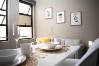 Luxury Rosebank Apartment walk to mall & Gautrain station - Bed and Breakfast Johannesburg