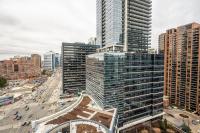 1 Bedroom Condo with Balcony & Skyline View Downtown Toronto - B&B Toronto