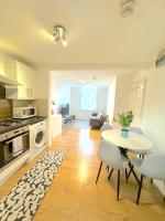 Modern 1 BR Apartment close to Emirates Stadium & City Links - Chambres d'hôtes Londres