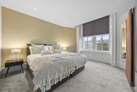 1 Bedroom Apartment with Free Parking - 5-Min Walk to Beach & Ayr Town Centre - Chambres d'hôtes Ayr
