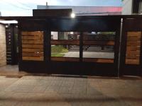 La Pinta Càlida casa en Malvìn con cochera - B&B Montevideo