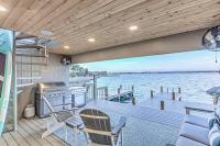 Lakefront LBJ Escape - Boat Slip & Sleeps 8 - B&B Horseshoe Bay