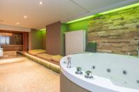 Family house with sauna close to the sea - Chambres d'hôtes Ostende