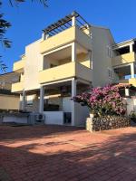 Apartman Jelena 3 - Bed and Breakfast Biograd na Moru