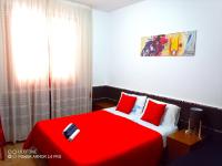 Sea View Garden Beach Home - B&B Cefalù