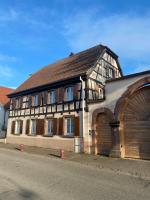 Le 128, duplex alsacien 10 personnes, piscine - B&B Horbourg-Wihr