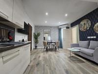 Sliema Promenade Suites I - 1min to Seafront - B&B Sliema