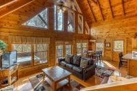 Mountainside Log Cabin Sleeps 4 Hot Tub Game Room - B&B Pigeon Forge