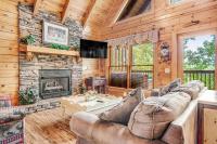 Cozy Log Cabin Sleeps 6 Hot Tub Resort Pool Views - Bed and Breakfast Pigeon Forge