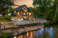 Highly Rated New Riverfront Cabin Full of Windows Hot Tub Pool Table Sleeps 12 - B&B Townsend