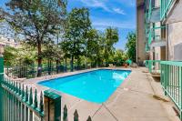 Top-Floor River & Mtn View Condo Sleeps 6 Pool - B&B Pigeon Forge