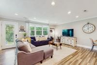 Creekside Retreat Near Gatlinburg's Arts & Crafts - Chambres d'hôtes Gatlinburg
