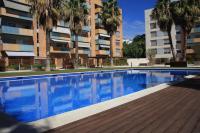 Apartment with Pool View