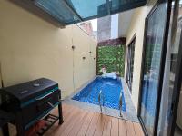 RV-Villa 4 bedrooms&Private Pool - Bed and Breakfast Batam Centre