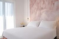 Superior One-Bedroom Apartment with Balcony