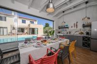 Deluxe Villa Vonskari with Heated Pool and Complete Privacy - B&B Krk