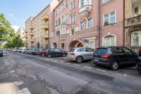 Jasny Apartament z Dwoma Sypialniami by Noclegi Renters - Chambres d'hôtes Poznan