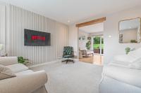 #107 - Peaceful and Perfect Rugby Home- 10 mins to Rugby Visitor Centre - Sleeps 5 - "Perfect for contractors and families - free parking" - Chambres d'hôtes Cosford