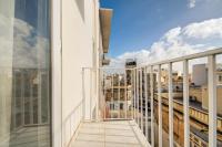 Central Gzira 2BR Apartment with Balcony - Ferienwohnung Il-Gżira