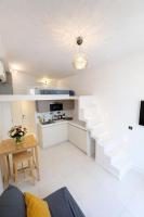 Studio à louer au cœur du Carré d or à Nice, rue Dalpozzo à 150 mètres des plages - B&B Nizza