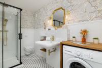 Elegant Studio for 2 Guests Near Spodek by Noclegi Renters - B&B Katowice