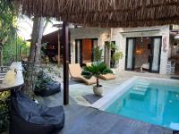 El Bambo Villa Gianyar 2BR with Private Pool - B&B Curahmas