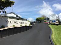 B&B New Plymouth - Lockwood Manor Motel - Bed and Breakfast New Plymouth