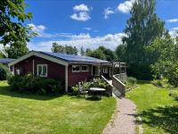 Cozy Cabin 300m from the Lake with Boat & large Greenhouse - B&B Munka-Ljungby