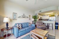 Gulf-view condo with pools & balcony - walk to Pier Park - Bed and Breakfast Panama City Beach