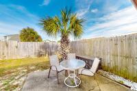 Dog-friendly duplex 2 blocks from beach with private yard AC & W&D - Chambres d'hôtes Panama City Beach