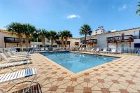 Inviting condo near the beach with patio tennis pool & W&D - Chambres d'hôtes Navarre