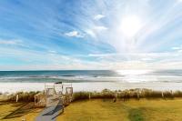 Gulf-front condo on bike path with beach views outdoor pool tennis & gym - B&B Destin