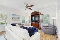 Home with pool & dock access - blocks to beach Powell Lake & state park - B&B Inlet Beach