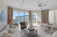 Bright Gulf-view condo with balcony pool seasonal beach service & pickleball - B&B Santa Rosa Beach