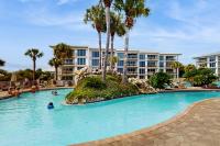 Gorgeous home with tennis pickleball pool & hot tub - steps from the beach - B&B Seacrest