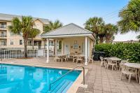 Condo only steps from the beach with COMPLIMENTARY Beach Service - B&B Navarre