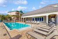 Gated-entry condo near the beach with pool hot tub & private balcony - Bed and Breakfast Destin