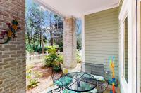 Ground-floor condo with patio central AC shared pool & tennis - B&B Destin