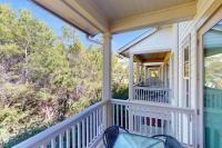 Lake-view condo with a pool hot tub & balcony - walking distance to beach - Chambres d'hôtes Santa Rosa Beach