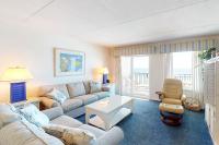 Updated bright condo with beach setup - minutes from entertainment - B&B Fort Walton Beach
