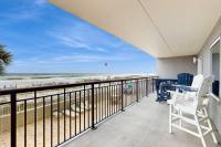 Beachfront condo with pool & tennis courts - quick drive to dining - B&B Fort Walton Beach