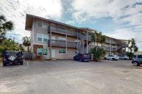 Cozy coastal condo dog friendly gulf view and close to beach access - Chambres d'hôtes Fort Walton Beach