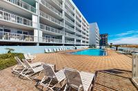 Second floor oceanfront condo with ocean view balcony central AC & pool access - B&B Fort Walton Beach